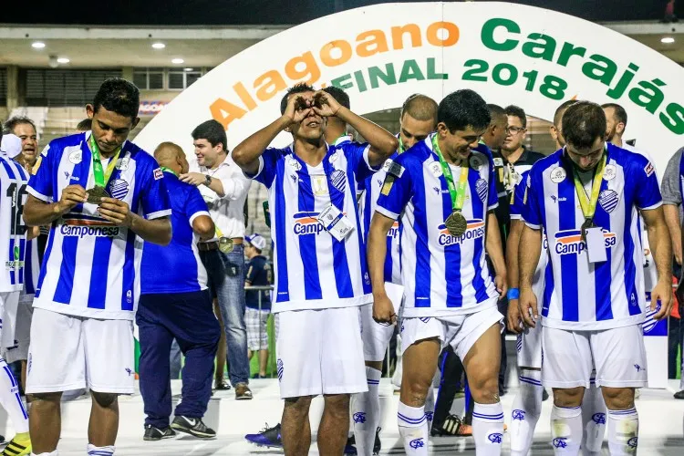 CSA venceu o CRB por 2x0 e levantou a taça pela 38ª vez