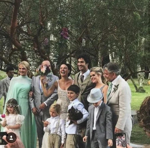 Isis Valverde se casa com André Resende no Rio de Janeiro