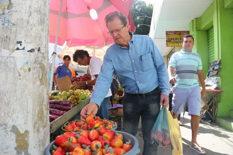 Feirantes do Centro contestam readequação