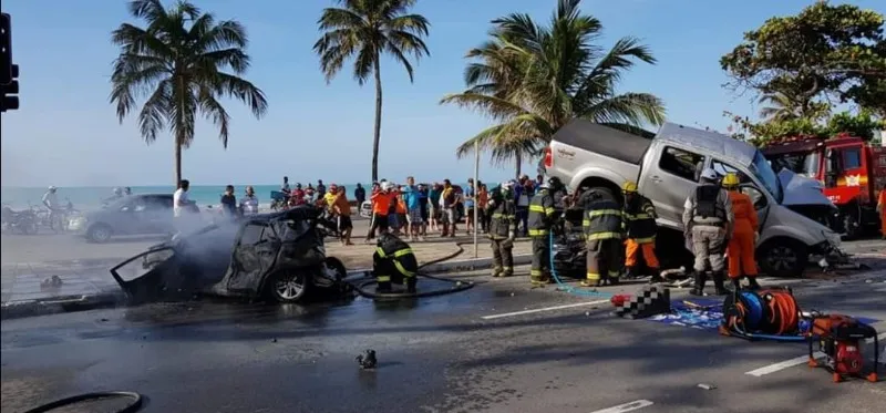 Acidente deixou uma vítima fatal e veículo em chamas 