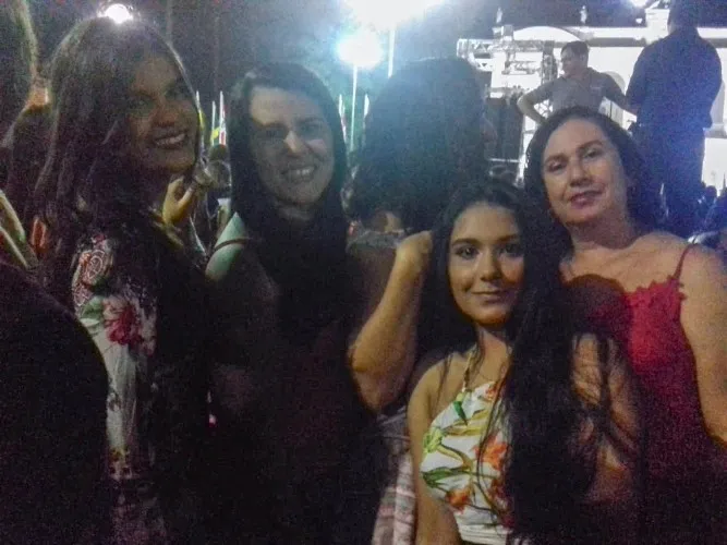 Multidão acompanhou o show da cantora Marília Mendonça em Maceió