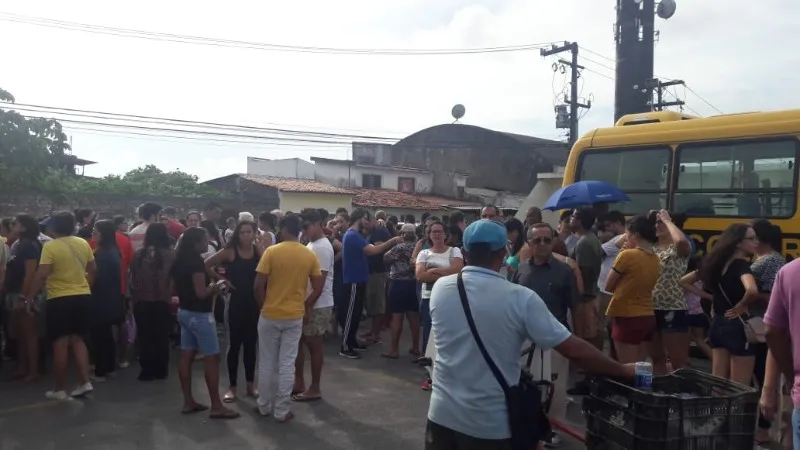 Moradores participam de simulado de evacuação do bairro do Pinheiro
