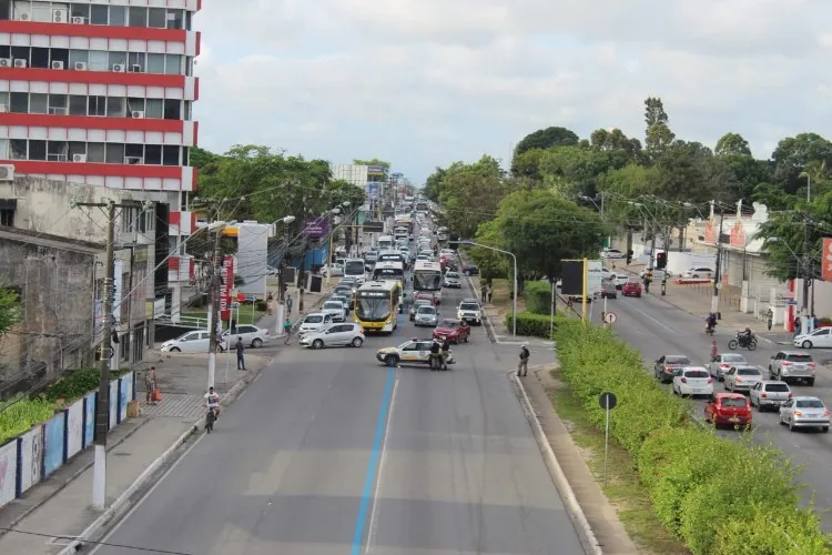Moradores participam de simulado de evacuação do bairro do Pinheiro