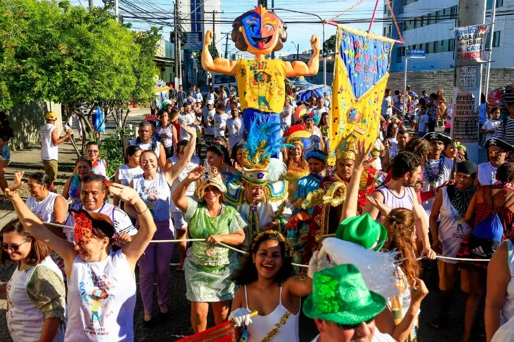 Cerca de 500 foliões participaram da 28ª edição do bloco