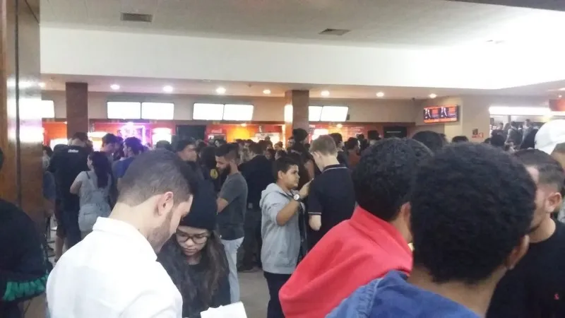 Grande público transformou a madrugada no Shopping em um dia correiro pelo centro da cidade 
