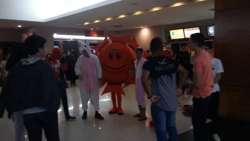 Grande público transformou a madrugada no Shopping em um dia correiro pelo centro da cidade 