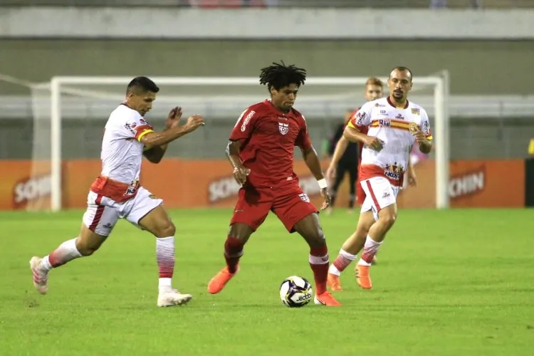 Equipes se enfrentaram nesta terça-feira, no Rei Pelé, pela Pré-Copa do Nordeste