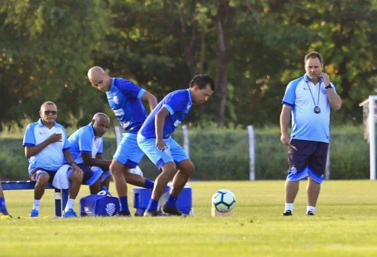 Didira e Carlinhos disputam a redonda novamente