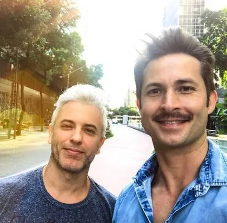 Artistas estão casados há 21 anos