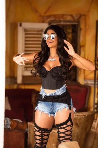Cantora e influencer alagoana lançará primeiro single este mês