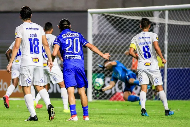 Com gol de Apodi, CSA empata com o Cruzeiro, nos acréscimos