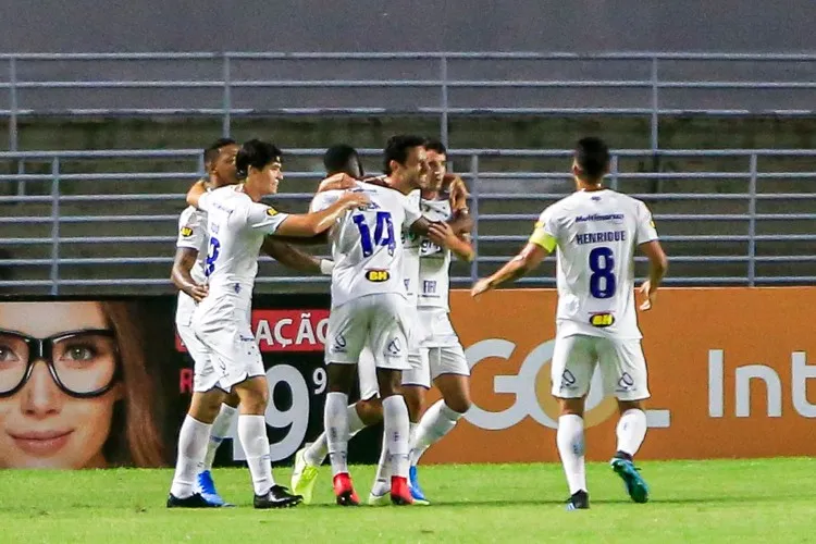 Com gol de Apodi, CSA empata com o Cruzeiro, nos acréscimos
