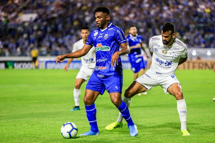 Com gol de Apodi, CSA empata com o Cruzeiro, nos acréscimos
