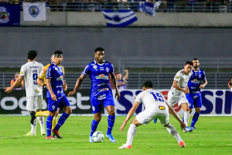 Com gol de Apodi, CSA empata com o Cruzeiro, nos acréscimos