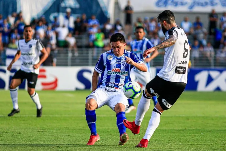 Azulão vence o Vozão por 1 a 0