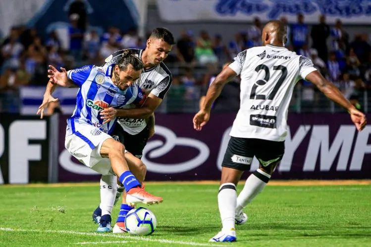 Azulão vence o Vozão por 1 a 0