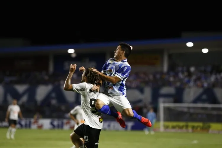 Azulão começa vencendo mas cede o empate: 2 a 2