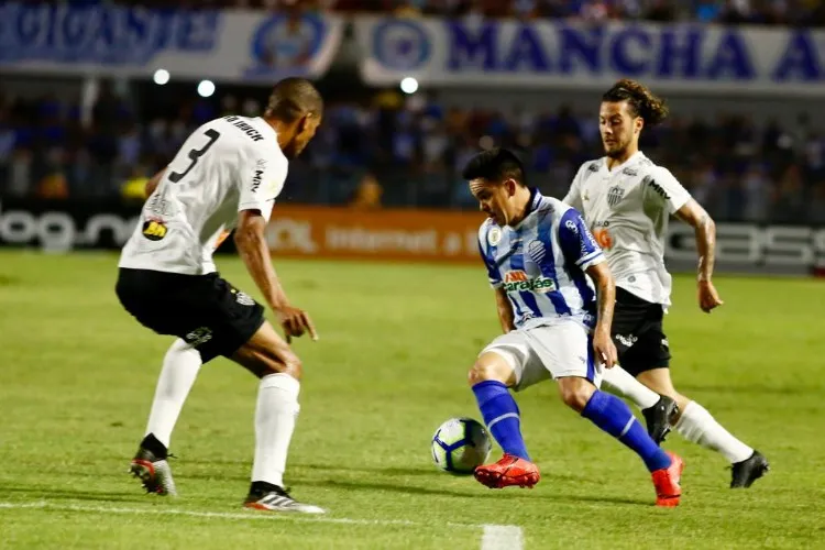 Azulão começa vencendo mas cede o empate: 2 a 2