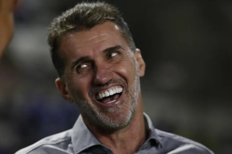 Azulão começa vencendo mas cede o empate: 2 a 2