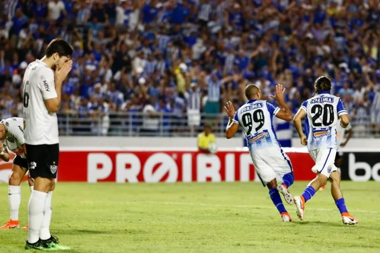 Azulão começa vencendo mas cede o empate: 2 a 2