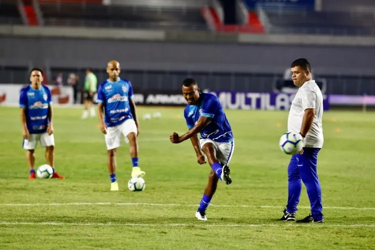 Azulão começa vencendo mas cede o empate: 2 a 2