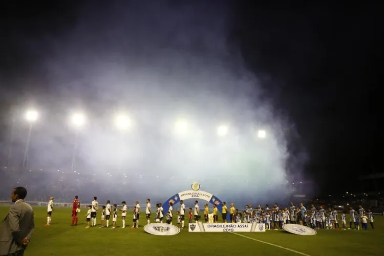 Azulão começa vencendo mas cede o empate: 2 a 2