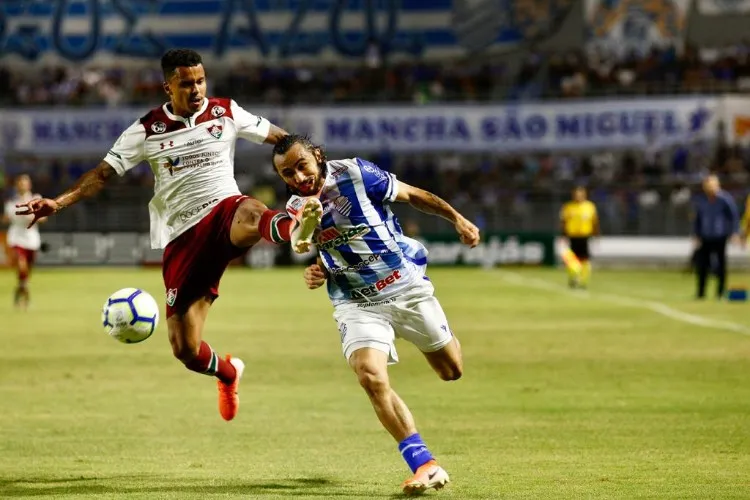 Azulão perde mais uma no Rei Pelé: 1 a 0
