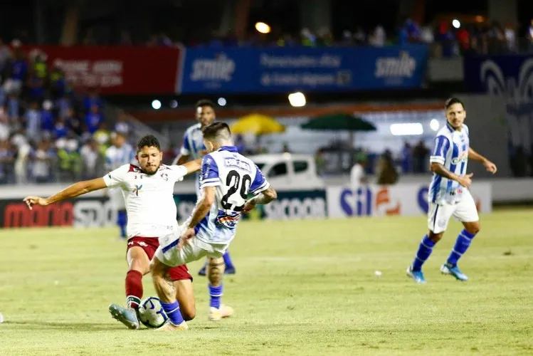 Azulão perde mais uma no Rei Pelé: 1 a 0