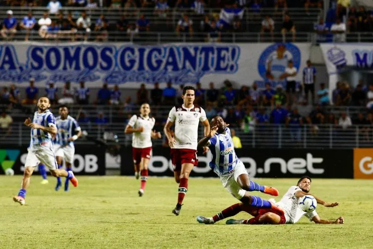 Azulão perde mais uma no Rei Pelé: 1 a 0