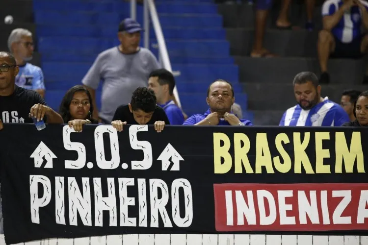 Azulão perde mais uma no Rei Pelé: 1 a 0