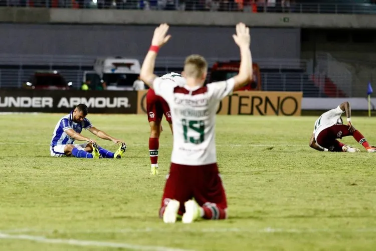 Azulão perde mais uma no Rei Pelé: 1 a 0