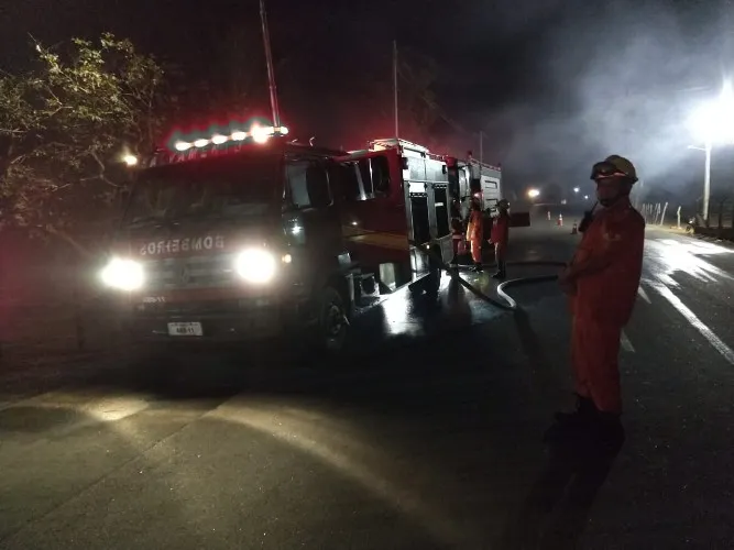 Fogo atinge mercadinho na zona rural da cidade de Taquarana