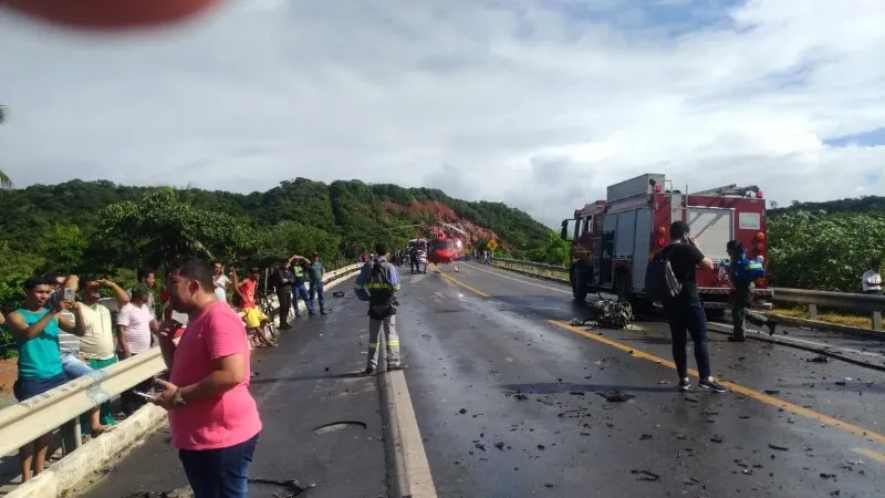 Grave acidente deixa um morto e seis feridos em Marechal Deodoro