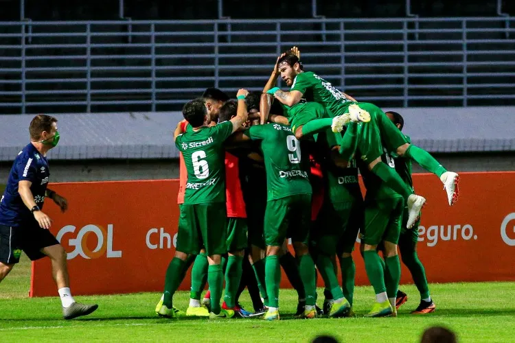 Azulão chega a sétima derrota na Série B do Brasileiro