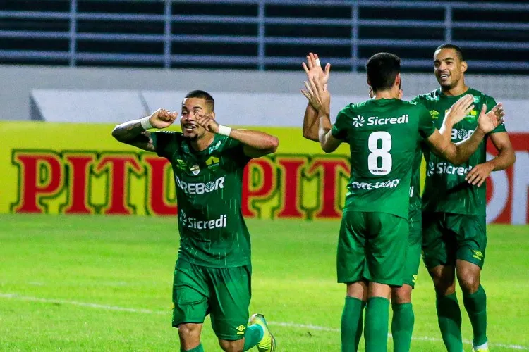 Azulão chega a sétima derrota na Série B do Brasileiro