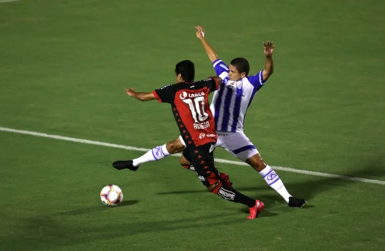 Azulão venceu por 1 a 0