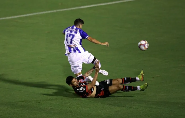 Azulão venceu por 1 a 0