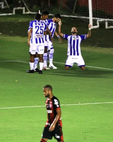 Azulão venceu por 1 a 0