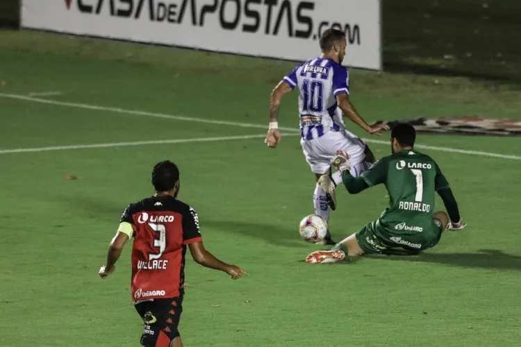 Azulão venceu por 1 a 0