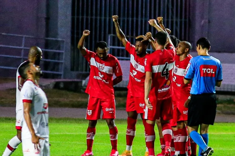 Jogo válido pela 22ª segunda rodada do Campeonato Brasileiro da Série B