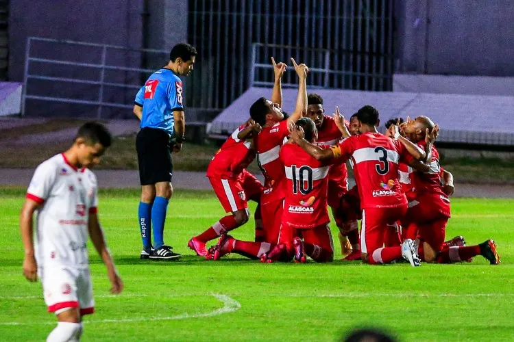 Jogo válido pela 22ª segunda rodada do Campeonato Brasileiro da Série B