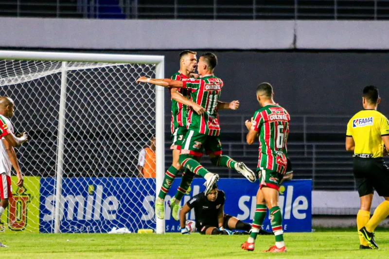 Em duelo equilibrado, CRB e CSE empatam em 1 a 1 no Rei Pelé pelo Alagoano