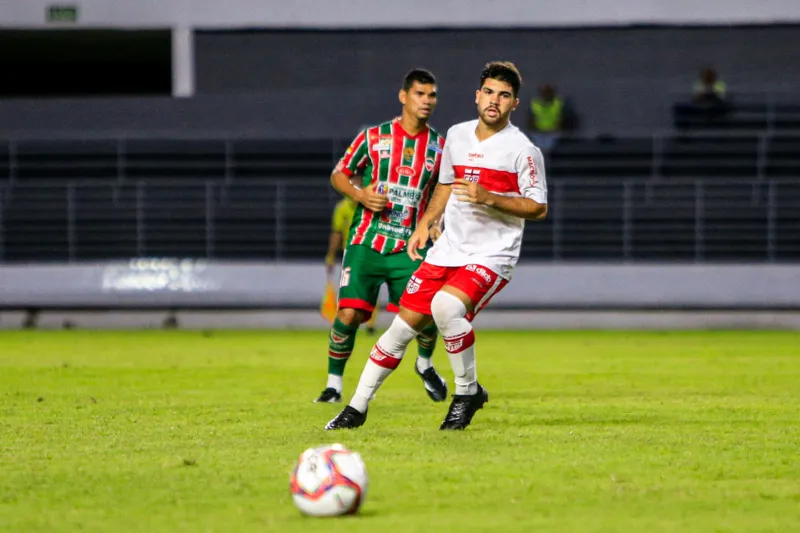 Em duelo equilibrado, CRB e CSE empatam em 1 a 1 no Rei Pelé pelo Alagoano