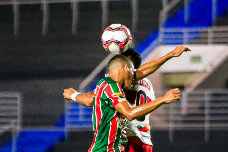 Em duelo equilibrado, CRB e CSE empatam em 1 a 1 no Rei Pelé pelo Alagoano
