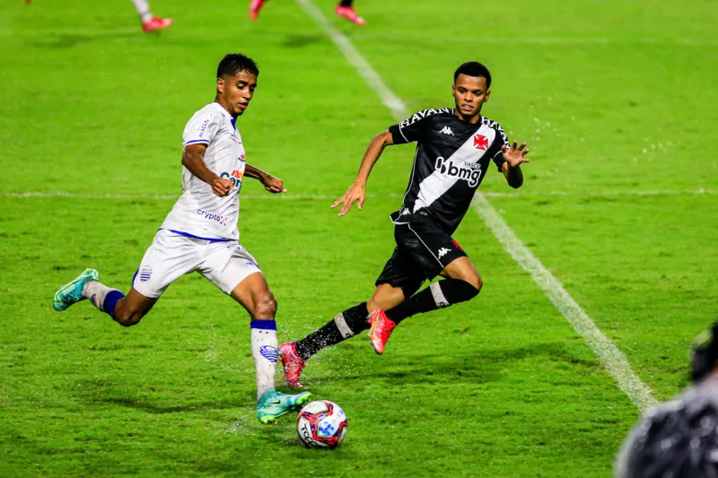Com o empate em casa, Azulão permanece na segunda página da tabela