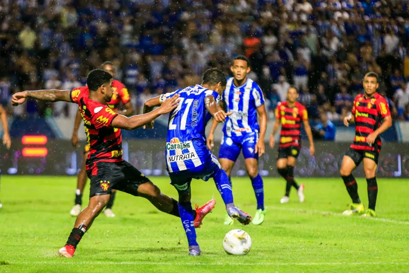 Sob fortes chuvas, em Alagoas, Azulão não conseguiu superar o Leão nas penalidades