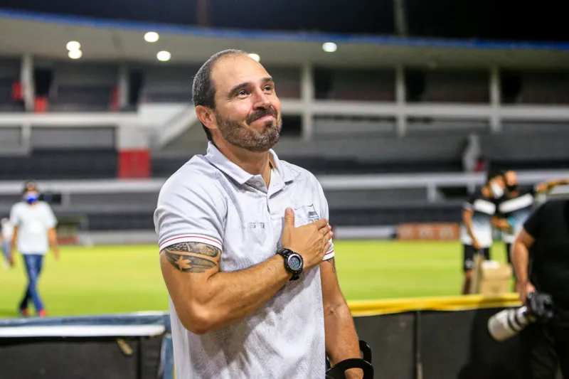 CRB bate o Vitória no Rei Pelé, volta a sonhar com o acesso à Série A e seca adversários: 3 a 1