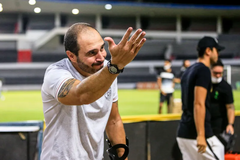 CRB bate o Vitória no Rei Pelé, volta a sonhar com o acesso à Série A e seca adversários: 3 a 1