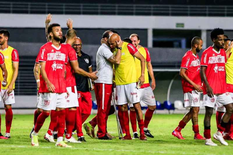 Jogadores do CRB no Rei Pelé após venceram o Vitória pela 37ª rodada da Série B