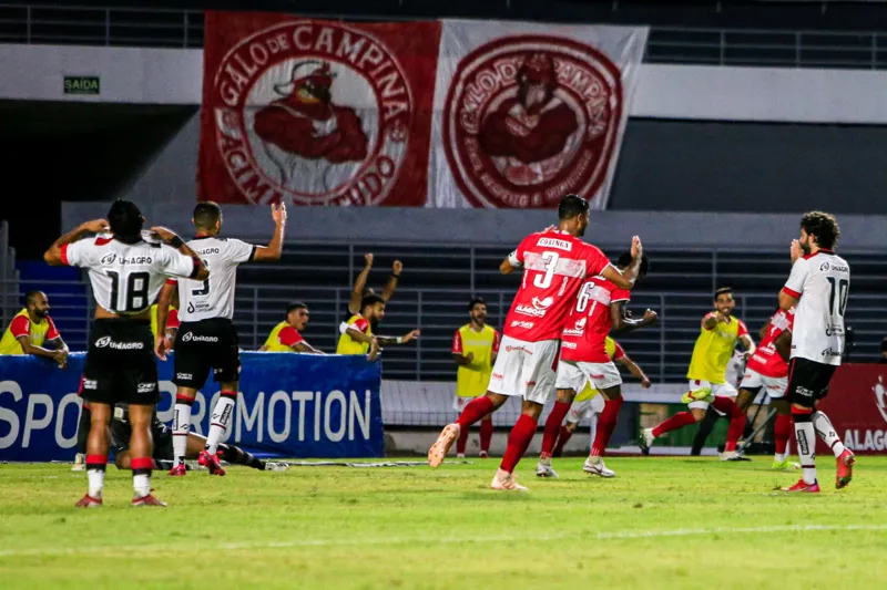 CRB bate o Vitória no Rei Pelé, volta a sonhar com o acesso à Série A e seca adversários: 3 a 1